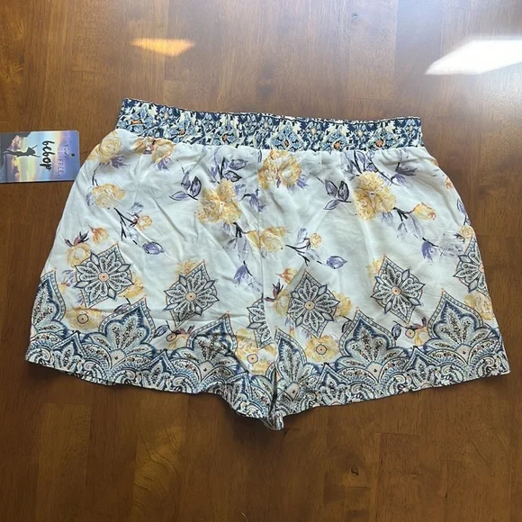 Women’s Size Small BEBOP Boho Floral pull on shorts - Picture 6 of 11
